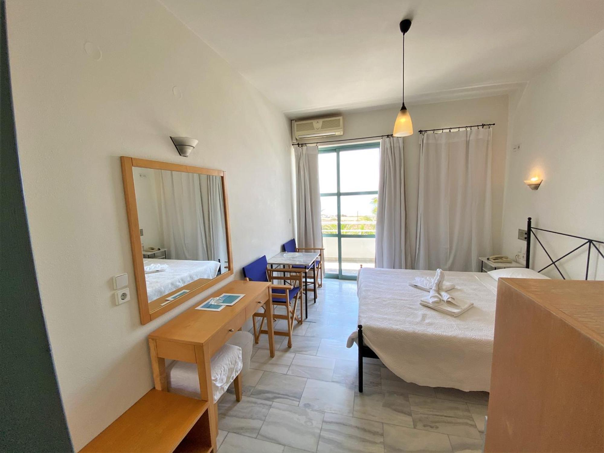 Hotel Plakures Phalasarna Eksteriør billede