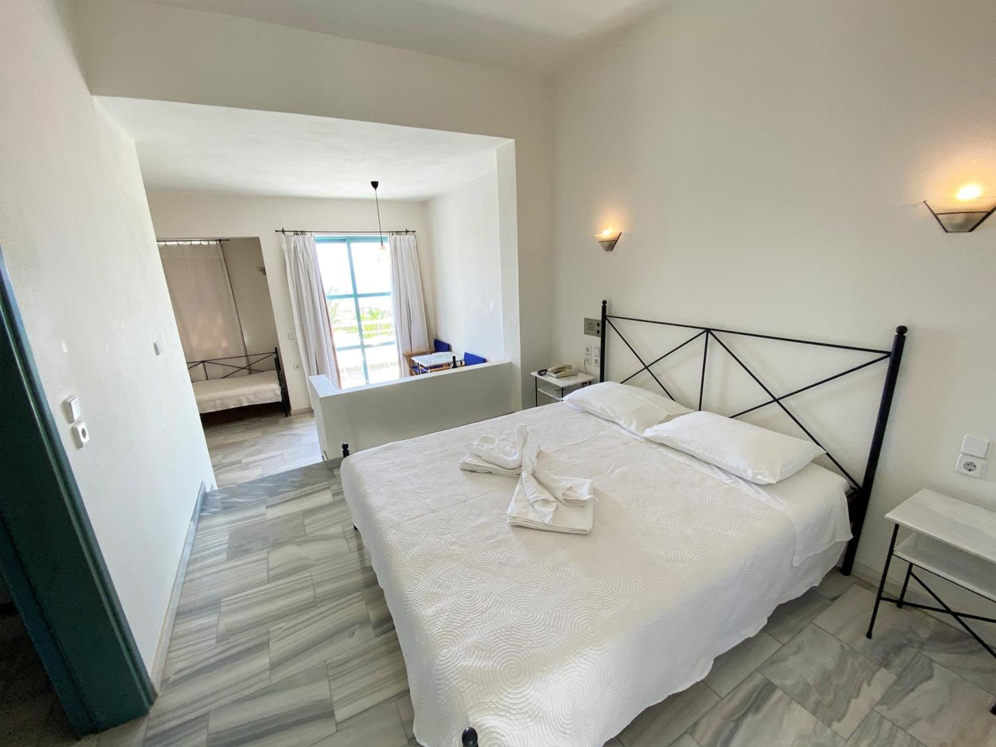 Hotel Plakures Phalasarna Eksteriør billede